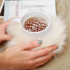 La Chaise Longue Thé & Café-MUG FOURRURE AMOVIBLE CREME